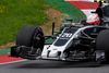 Kevin Magnussens racer var tydeligvis ikke i topform, da han listede tilbage til garagen. Foto: Darko Bandic/AP