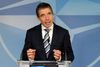 Fogh Rasmussen understreger, at Rusland er nødt til at trække "titusinder af soldater", der står opmarcheret ved Ukraines grænse, tilbage.