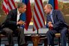 Samtidig med, at en lykønskning fra den russiske præsident Vladimir Putin tikkede ind på Det Ovale Kontor i Det Hvide Hus 4. juli, måtte flere fly fra den amerikanske hær på vingerne for at følge russiske bombefly nær den amerikanske vestkyst.