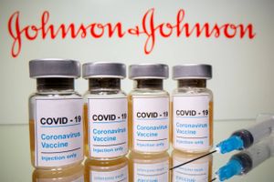 Mens Johnson & Johnson-vaccinen er fjernet fra Danmarks vaccinationsprogram, godkendes den i Storbritannien.