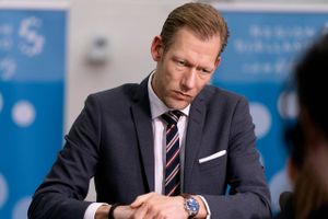 Nye oplysninger viser, at den socialdemokratiske regionsrådsformand Heino Knudsen var advaret om problemer med kvaliteten på sygehus, men oplyste det modsatte til offentligheden.