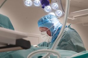 Sundhedsstyrelsen har ikke har modtaget indberetninger fra Region Midtjylland om, at mave-tarmkræftpatienter opereres for sent. 