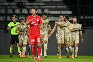 David Nielsen må slås med flere skadede spillere efter nedturen i Europa League mod slovensk hold.