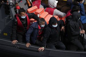 Antallet af migranter, der forsøger at krydse farvandet mellem Frankrig og England, er stigende.