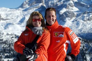 Corinna og Michael Schumacher inden den voldsomme ulykke, der har kostet Michael Schumacher et længere sygehusophold. Foto: AP