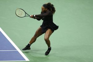 Serena Williams tog en kæmpe skalp i anden runde af US Open, da hun slog verdens nummer to, Anett Kontaveit.