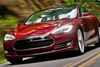 Snart kan ejerne af en Tesla model S tanke gratis strøm i Danmark.