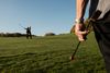Golfbanen og andre sysler må vente. Frem til sommer kommer der ikke en eneste ny folkepensionist som følge af den forhøjelse af folkepensionsalderen, som satte ind 1. januar. Arkivfoto: Morten Lau-Nielsen