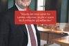 Kommer et parti med f.eks. en ny kampagne, går der i dag ikke lang tid, før de andre partier forsøger at imødegå det på de sociale medier. Venstre har brugt den socialdemokratiske finansminister, Bjarne Corydon, i en kampagne (billedet t.v.), og da De Radikale præsenterede en kampagne med partiets nye partileder, Morten Østergaard, på store plakater med partiets slogan »Det handler om mennesker og ikke vælgere«, kuppede SF straks kampagnen på de sociale medier med et billede af formand Pia Olsen Dyhr i samme positur som Østergaard.