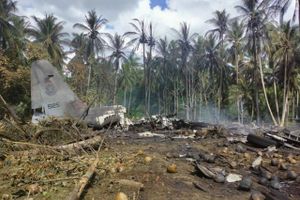 Mindst 45 omkom og 50 blev kvæstet, da det gik galt under en landing på øen Jolo. 