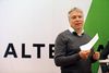 Alternativet går bl.a. til valg på at sænke arbejdstiden fra 37 til 30 timer, sænke momsen på økologiske varer, øge støtten til solceller og fjerne kontrolforanstaltningerne ved kontanthjælp.