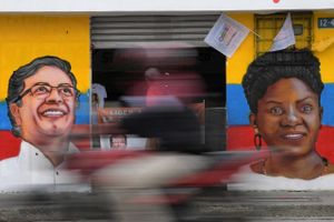 Flere store sydamerikanske lande har for nylig valgt venstreorienterede ledere. Nu kan en forhenværende guerillakriger være den næste i rækken.