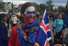 Islændingene mødte talstærkt op for at se fodbold på en storskærm i Reykjavik mandag. Og derefter: for at feste over kampens resultat. Foto: Berit Ertmann