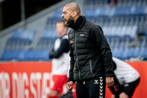 Selv om AGF ligger på en fjerdeplads i Superligaen, går holdet gennem den sværeste periode i David Nielsens tid som træner i klubben.