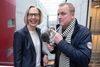 ”Gintberg på Kanten”. I anledning af statsradiofoniens 90-årsfødselsdag kigger Jan Gintberg ind bag kulisserne hos DR. Her sammen med generaldirektør Maria Rørbye Rønn. Foto: Bjarne Bergius Hermansen