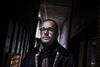 Jeppe Nybroe: Jeg har i knap to år op til min kidnapning boet i Libyen og Libanon, begge lande meget solrige. Jeg bliver nemt solbrændt. Måske det kan forklare det solbrændte bryst.