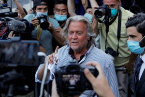 Repræsentanternes Hus vil sigte Steve Bannon for foragt for Kongressen for at nægte at vidne om kongresuro.