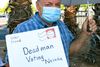 David Brooks fra Nevada protesterer mod en lov, der gør det muligt at brevstemme ved præsidentvalget DEN 3. november. Det vil føre TIL valgsvindel, og selv de døde vil stemme, mener han. Foto: Ethan Miller/Getty Images/AFP
