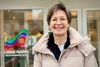 Lene Hurup Kristoffersen er Skanderborgs nye apoteker efter Aage Rasmussen, som havde siddet på posten i 24 år. Foto: Katrine Friis Pedersen.
