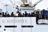 Omkring 150 migranter blev i flere dage holdt hen i uvished, da skibet ”Diciotti” i august blev det seneste i rækken, som Italien ikke ville lade gå i havn. Italien truer nu også med ikke at ville forlænge Operation Sophia, der bekæmper menneskesmuglere, hvis resten af EU ikke tager større ansvar for fordelingen af migranter. Foto: Orietta Scardino