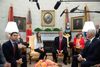 Efter et møde med den venezuelanske oppositionsleder Juan Guaidos kone, Fabiana Rosales, talte Donald Trump onsdag til pressen. Foto: AFP/Saul Loeb