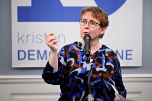 Marianne Karlsmose trækker sig som landsformand for Kristendemokraterne og anbefaler, at partiet ikke søger at blive opstillet til Folketinget ved næste valg.