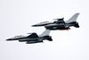 Danmark har omkring 30 aktive F-16-fly. Syv af dem kæmper lige nu mod Islamisk Stat i Irak.