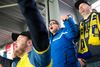 Andreas Larsen har været fan af Brøndby IF, siden han var otte år. Nu er han på stadion, hver gang klubben spiller. Han har sin plads på den øvre del af Sydsiden, som han har sæsonkort til, sammen med Andreas Enderlein (t.h.). Foto: Gregers Tycho