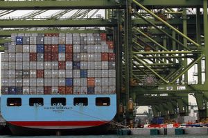 For Maersk Line gælder det nu om at få fyldt sine skibe bedst muligt op til bristepunktet i stedet for at købe flere skibe med risiko for ikke at kunne fylde dem ordentligt.