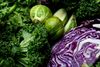 Man bør finde salatbaren og gå efter de grove grøntsager som alle kåltyperne, gulerødder og broccoli. Foto: Per Folkver