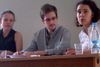 Edward Snowden her under et møde med menneskerettighedsgrupper i lufthavnen i Rusland.