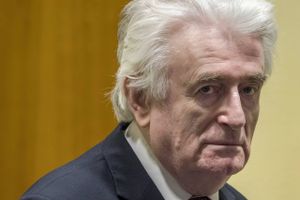 Karadzic skal afsone resten af sin livstidsdom i et britisk fængsel. Han er dømt for folkedrab i Srebrenica.