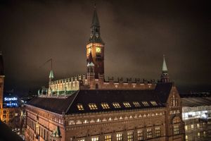 Når Københavns Kommune tilpasser sin sprogpolitik til en ganske lille minoritet, så handler det om meget andet end det at beskytte en "den". Det handler om at nedbryde normer og det fælles.