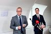Carl Holst (V) fik overdraget forsvarsministeriet fra Socialdemokraternes Nicolai Wammen. Den nye minister har fået en travl start.