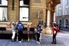 Innsbruck er en universitetsby, og de 30.000 studerende betyder liv i gaden og mange gode gå ud-steder. Både nede i byen – som her – og oppe på bybjerget, Hafelekar. Foto: Susser Feit