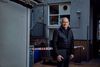 Ove Pedersen fortæller om en række efterforskninger i ny bog – blandt andet om ulykken under Roskilde Festival i 2000. Han har stadig kontakt med kolleger, der var med dengang. »Det er erfarne drabsefterforskere, som alle siger det samme som mig: Det dér, det glemmer de aldrig.« Foto: Thomas Howalth Andersen