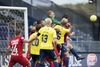 Esbjergs målmand Jeppe Højbjerg får bokset bolden væk under kampen mod Brøndby. Foto: Claus Bech/Ritzau Scanpix