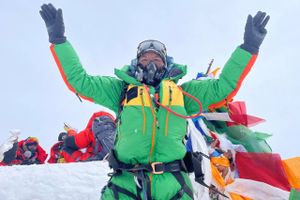 Mindst 17 bjergbestigere og sherpaer omkom på verdens højeste bjerg under 2023-sæsonen.