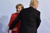 Angela Merkels underspillede jernvilje står i skærende kontrast til Donald Trumps måde at agere på, og de tydelige forskelle er en af årsagerne til, at Vesten i højere ser mod Tyskland i stedet for USA, når det drejer sig om lederskab. Arkivfoto: AP