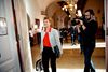 Miljø- og fødevareminister Eva Kjer Hansen på vej til i åbnet samråd i Miljø- og Fødevareudvalget.