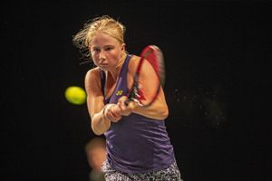 Det var en ujævn præstation, men topniveauet reddede Clara Tauson, som nu er klar til French Open.