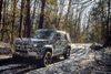 Der er masser af kanter i designet på den nye Land Rover Defender, som dog designmæssigt mere skal pege frem. Foto: Jaguar Land Rover