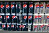 Pepsi har endnu ikke som lovet udfaset brugen af et omdiskuteret farvestof i diverse sodavandsprodukter.
