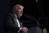 Forsøgte Donald Trump a lukke munden på FBI’s tidligere direktør James Comey og at undertrykke sandheden om forbindelserne til Rusland? Foto: Carolyn Kaster/AP