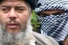 Hamza har været berygtet i Storbritannien for de flammetaler, han har holdt som imam i Londons Finsbury-moské.