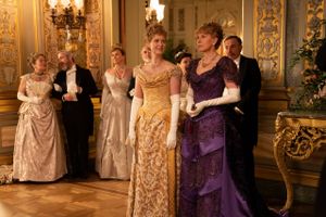Ifølge manden bag "Downton Abbey", Julian Fellowes, er der et særligt tidspunkt i USA's historie, som har formet verdens syn på amerikanerne.