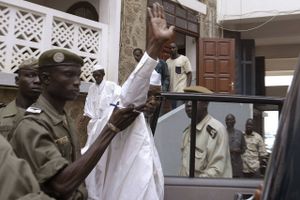 Den 73-årige Hissène Habré er blevet idømt livsvarigt fængsel ved historisk krigsforbryderretssag.