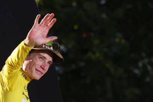 Jonas Vingegaard er den lille mand fra Vestjylland, som tog den største sejr af dem alle. Han er personificeringen af fortællingen om det lille land, som kan så meget.