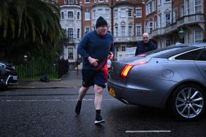 En historisk høring i det britiske parlament i dag kan blive skæbnesvanger for Boris Johnson, Storbritanniens kontroversielle tidligere premierminister, der kan blive smidt ud af parlamentet for at have løjet og udvist »foragt«.       