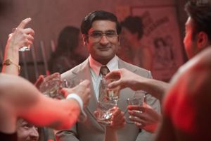 Anmeldelse: Robert Siegel har instrueret ”Welcome to Chippendales” som en kulørt sæbeopera, hvor det store drama desværre udebliver. 